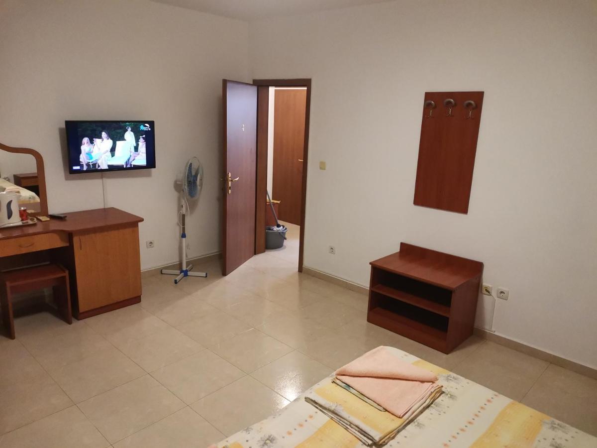 Къща За Гости Кадиеви Primorsko Exterior foto