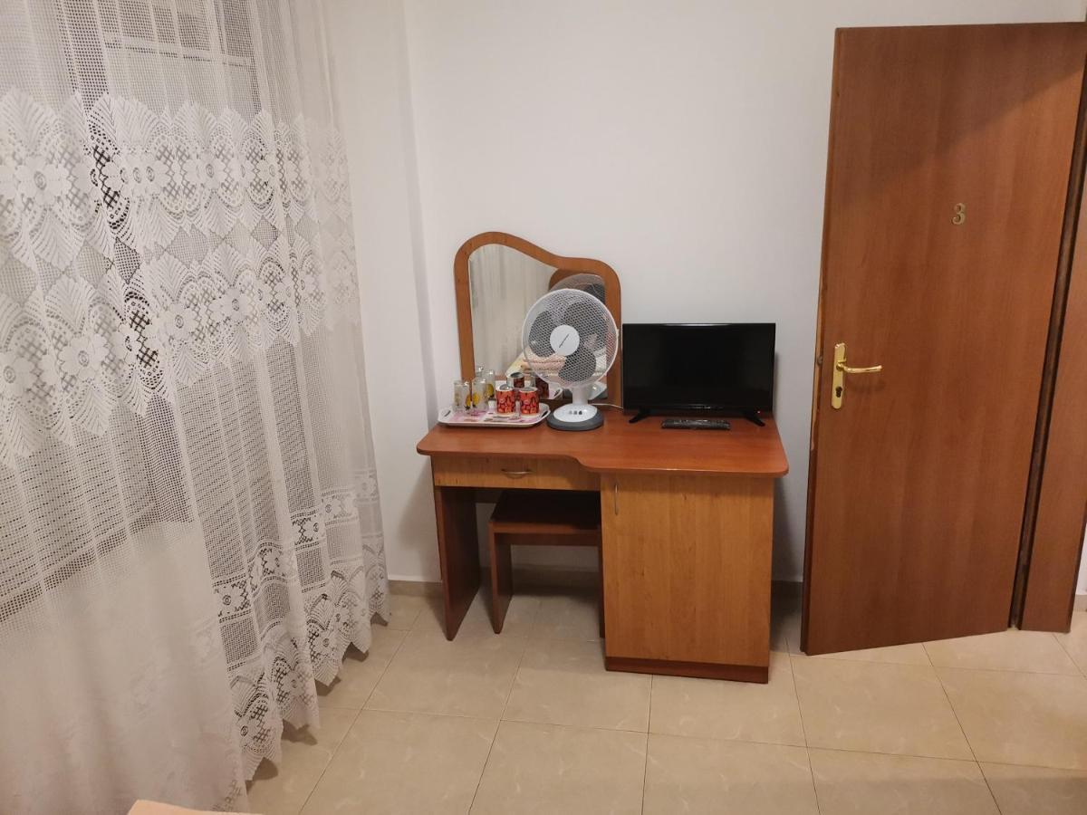 Къща За Гости Кадиеви Primorsko Exterior foto