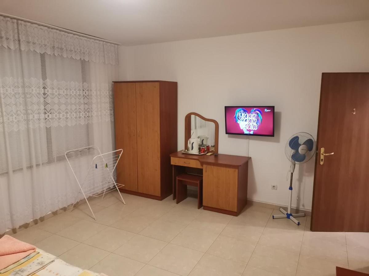 Къща За Гости Кадиеви Primorsko Exterior foto